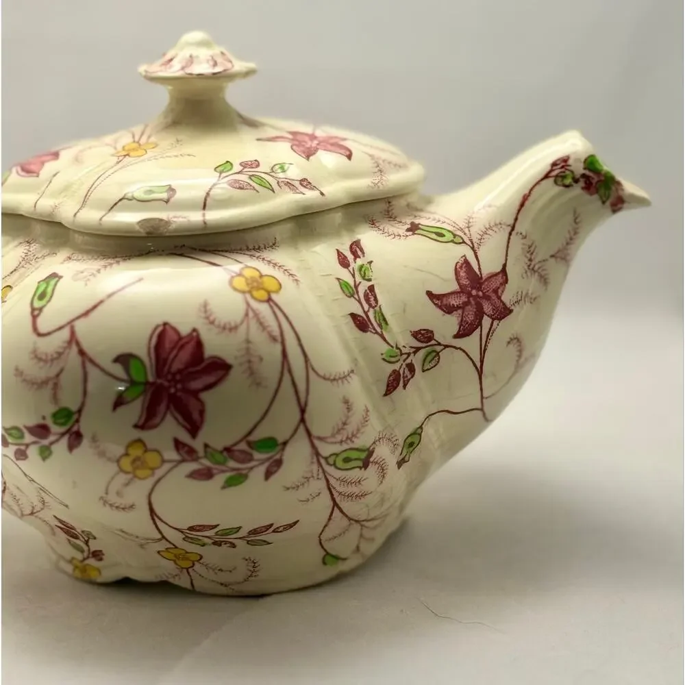Taylor Smith & Taylor Chelsea Chintz Teapot w/ Lid Vogue 1940s Vintage USA